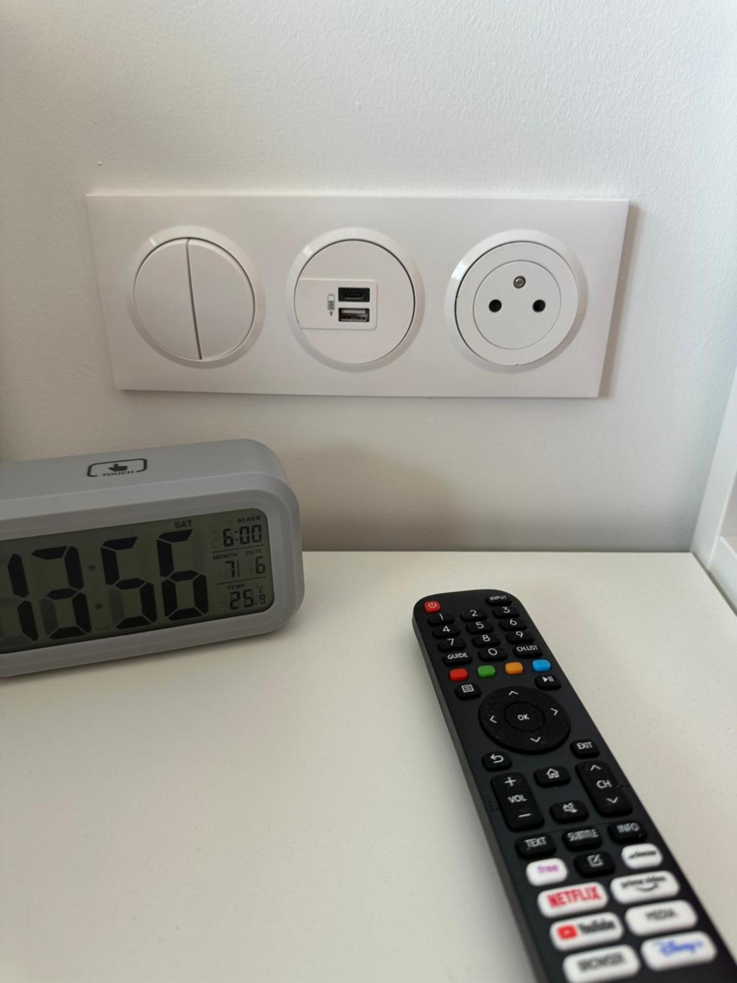 Paris Pantin Magnifique Appartement 4 Pieces De 108M2 Avec 2 Parking Interieur - Tres Cosy Pour 1 A 12 Personnes - Entierement Refait A Neuf Entire Apartment Luxurious And Warm - Pantin Paris 19 Eme Free Wifi Gratuit Buitenkant foto
