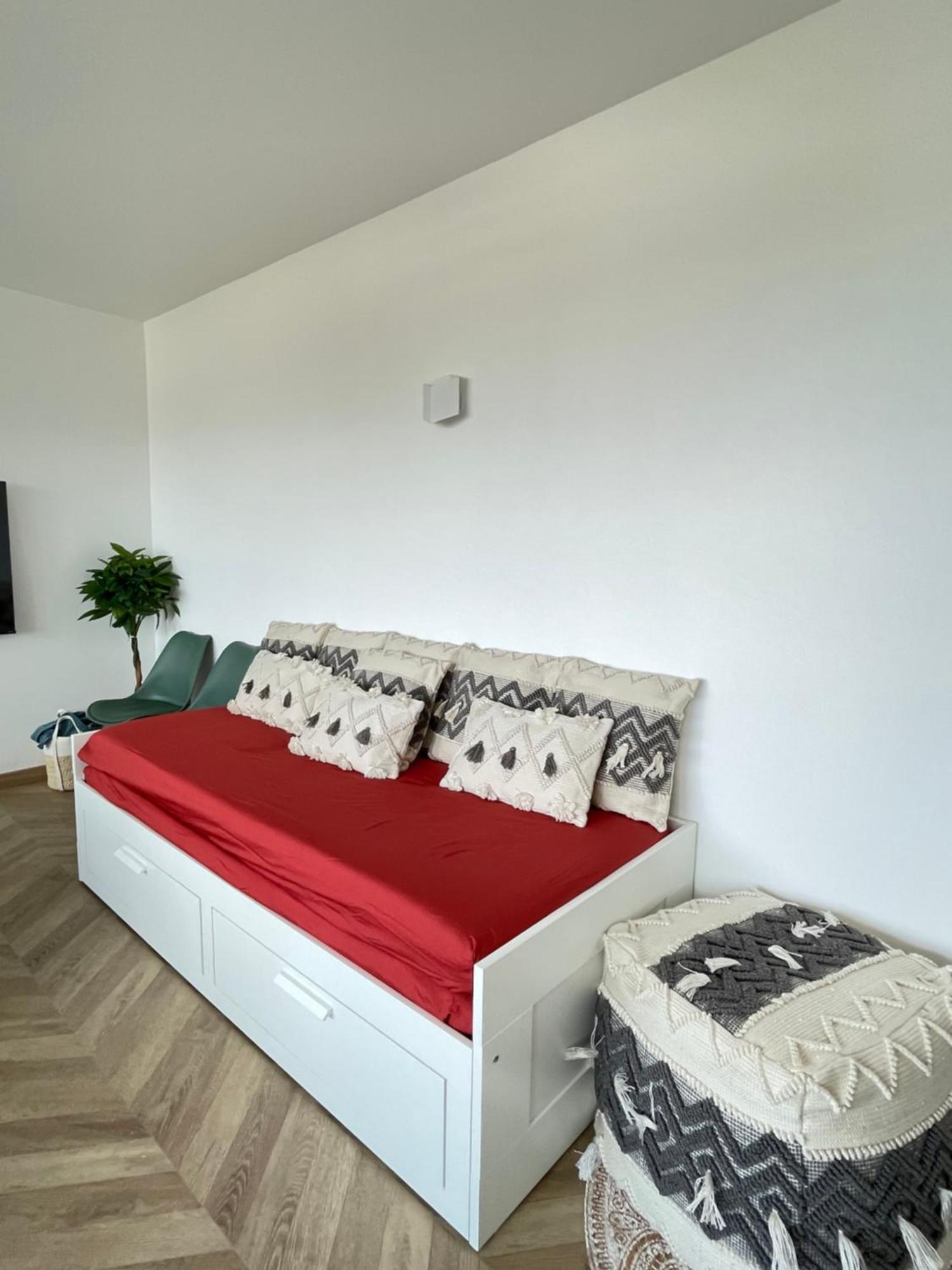 Paris Pantin Magnifique Appartement 4 Pieces De 108M2 Avec 2 Parking Interieur - Tres Cosy Pour 1 A 12 Personnes - Entierement Refait A Neuf Entire Apartment Luxurious And Warm - Pantin Paris 19 Eme Free Wifi Gratuit Buitenkant foto