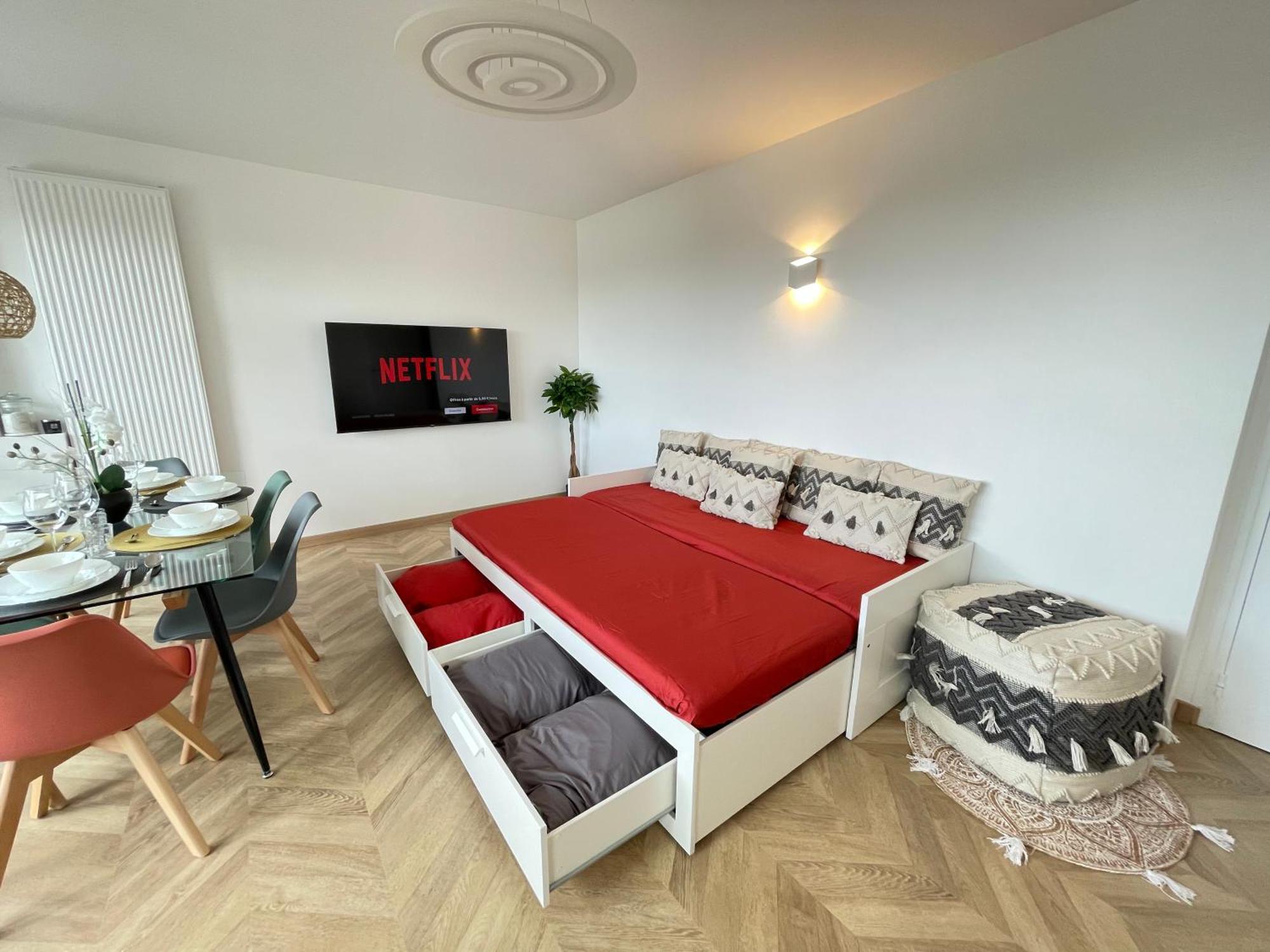 Paris Pantin Magnifique Appartement 4 Pieces De 108M2 Avec 2 Parking Interieur - Tres Cosy Pour 1 A 12 Personnes - Entierement Refait A Neuf Entire Apartment Luxurious And Warm - Pantin Paris 19 Eme Free Wifi Gratuit Buitenkant foto
