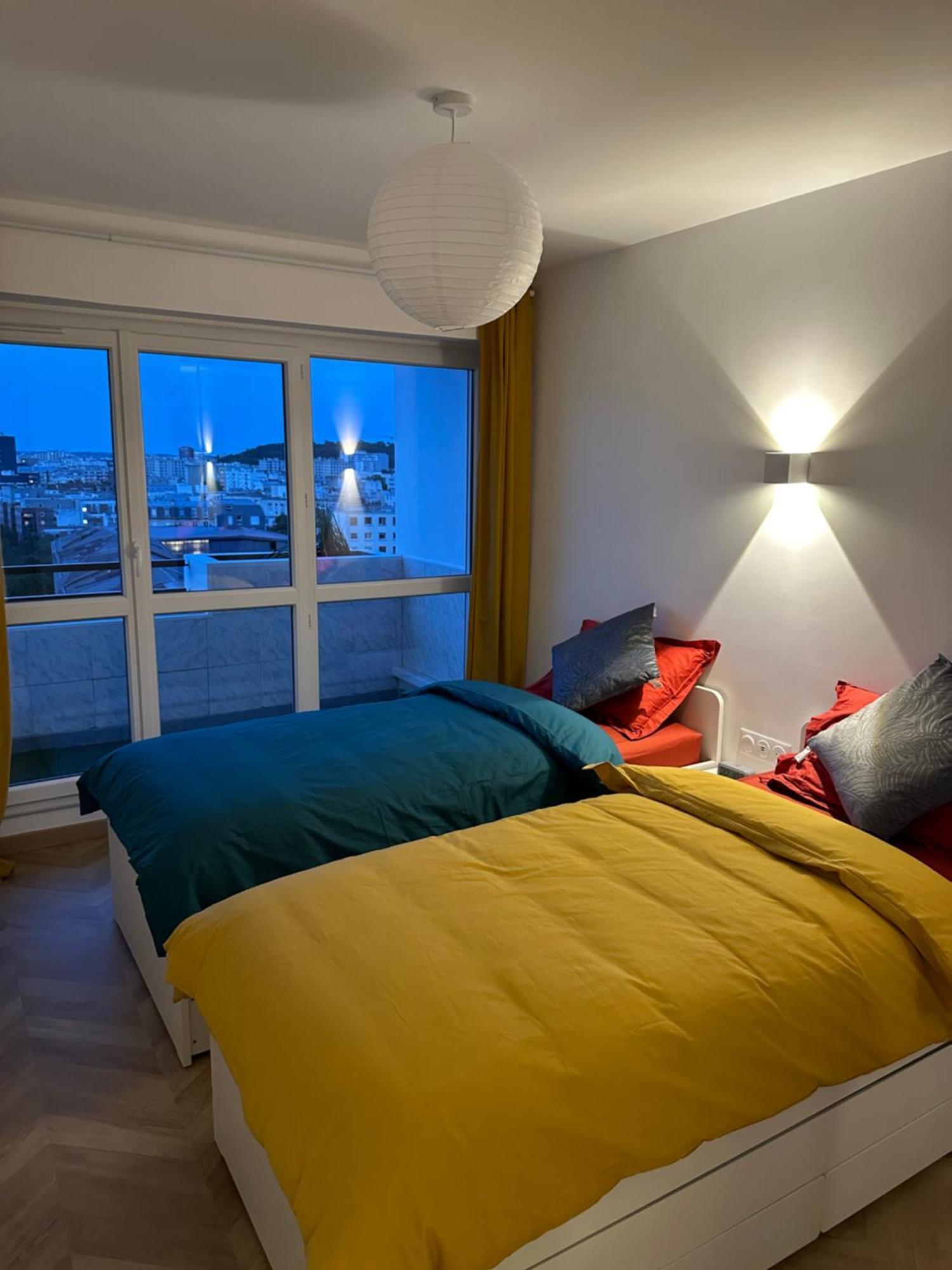 Paris Pantin Magnifique Appartement 4 Pieces De 108M2 Avec 2 Parking Interieur - Tres Cosy Pour 1 A 12 Personnes - Entierement Refait A Neuf Entire Apartment Luxurious And Warm - Pantin Paris 19 Eme Free Wifi Gratuit Buitenkant foto