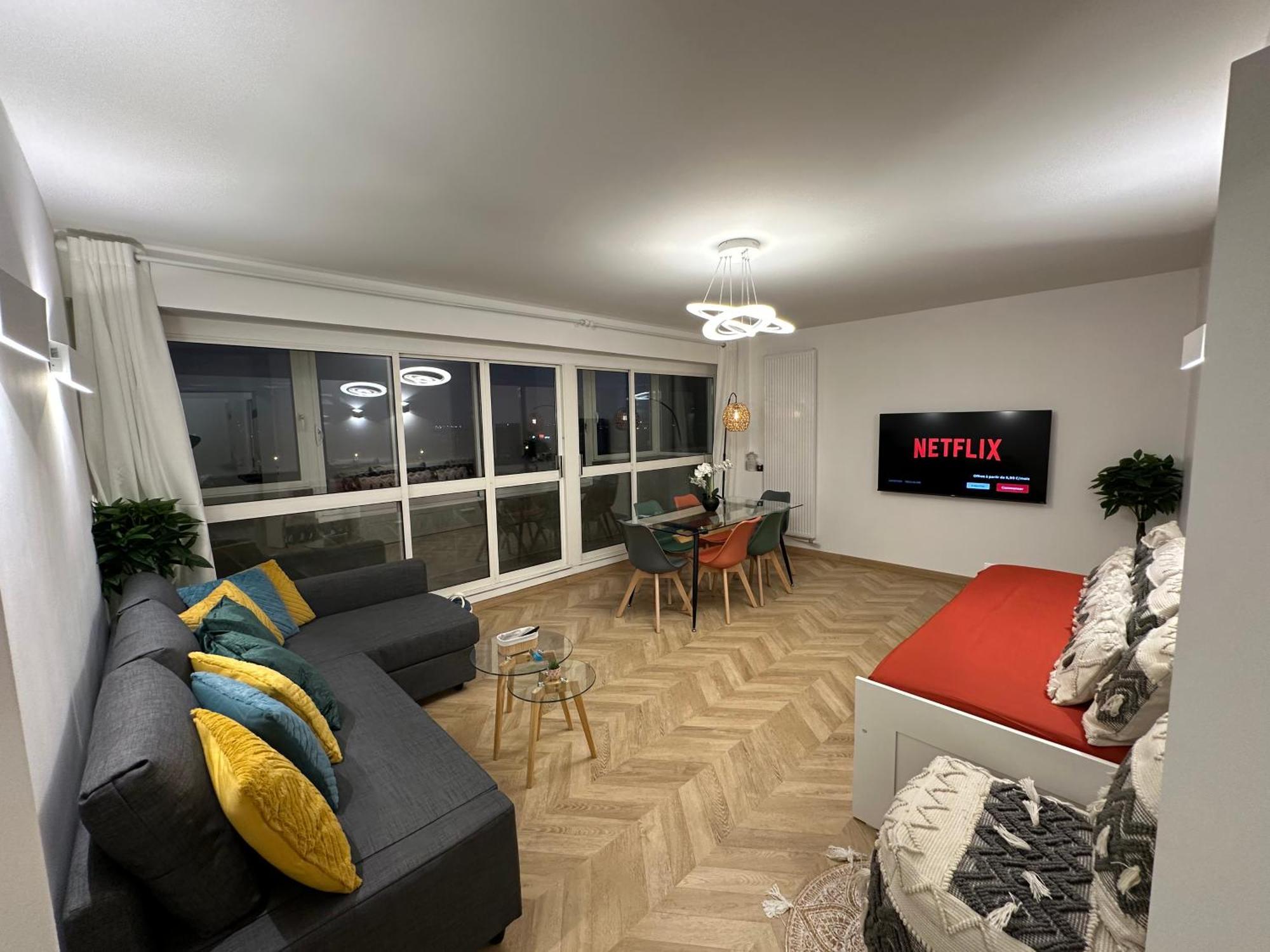Paris Pantin Magnifique Appartement 4 Pieces De 108M2 Avec 2 Parking Interieur - Tres Cosy Pour 1 A 12 Personnes - Entierement Refait A Neuf Entire Apartment Luxurious And Warm - Pantin Paris 19 Eme Free Wifi Gratuit Buitenkant foto